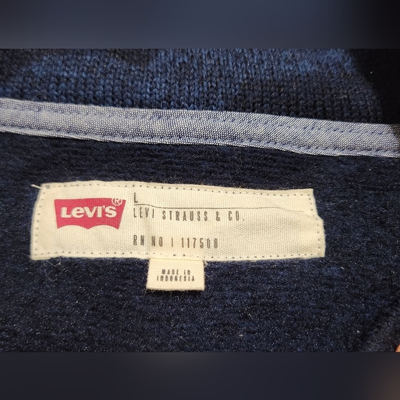 Mens Levi's Camo Button Up Cardigan Sweater Size Large - Picture 2 of 4